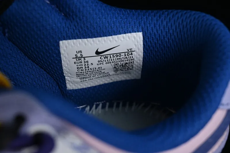 All categories Nk SB Dunk series Nk SB Dunk Low low-top sneakers Nk Dunk Low white blue red Doraemon Doraemon SB strap low-top casual sneakers CW1590-104